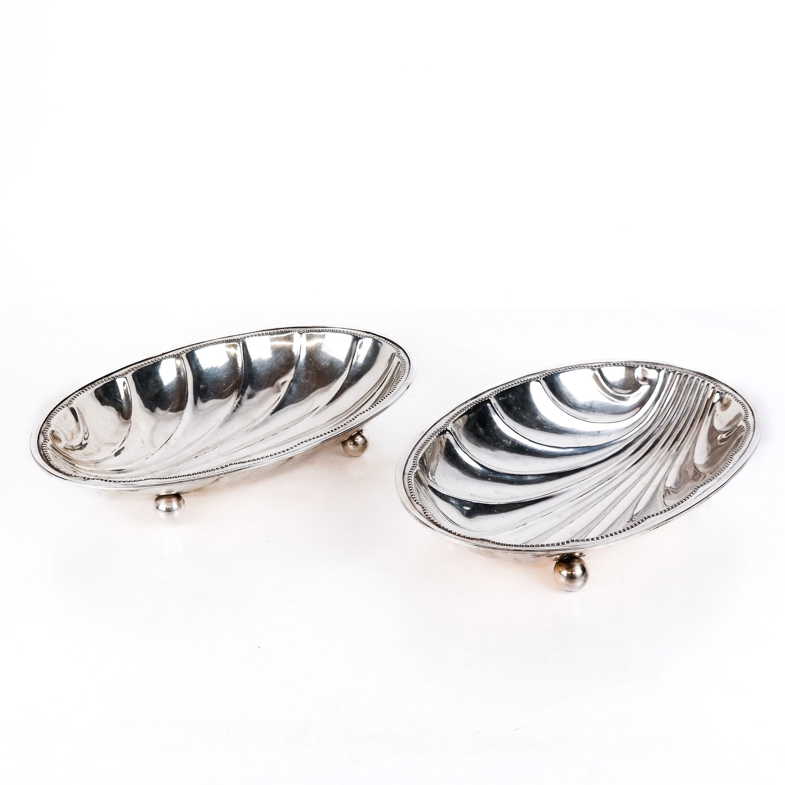 Pair of Continental Silver Shell-Form Bowls (1 of 8)