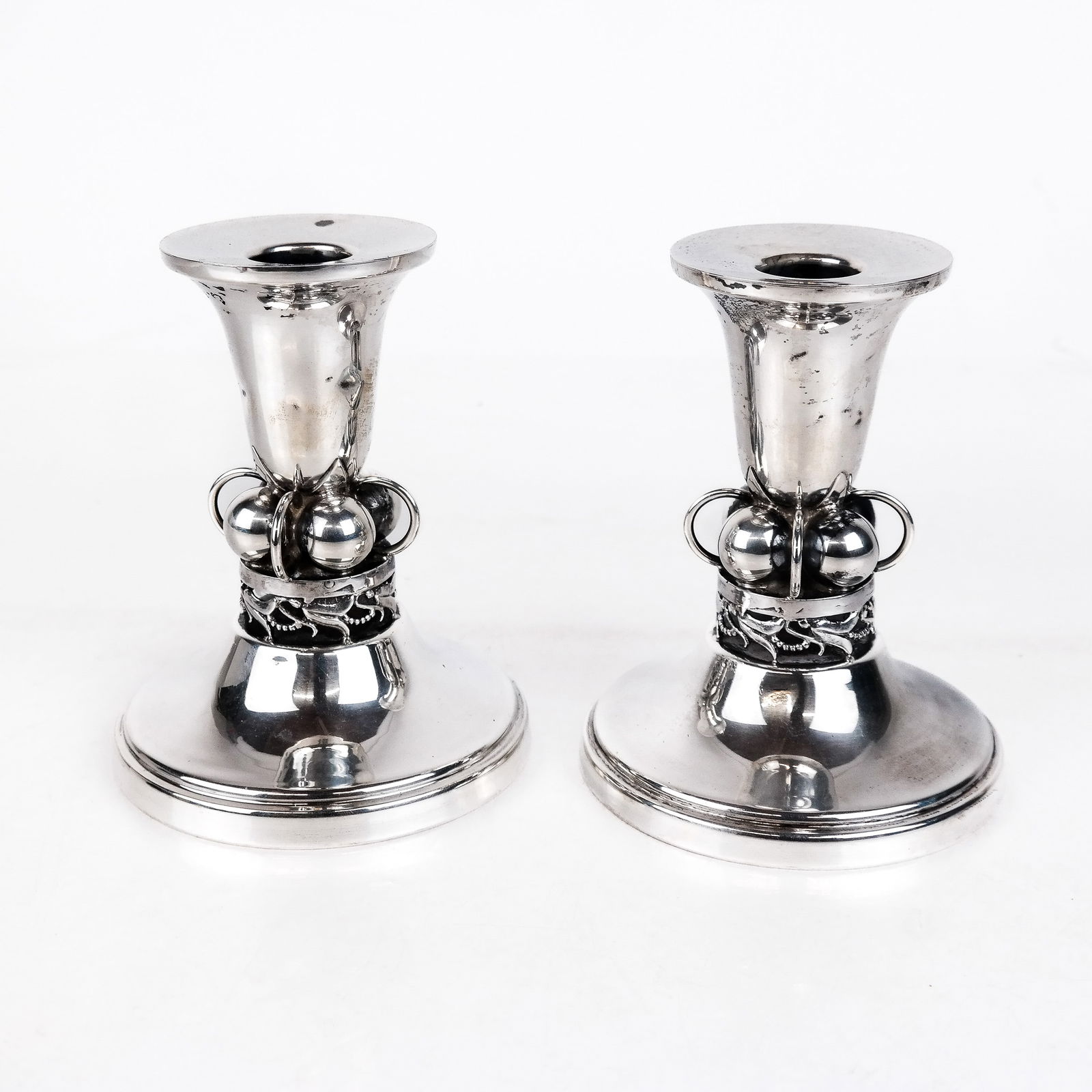 Pair of Art Deco Sterling Silver Candlesticks (1 of 6)