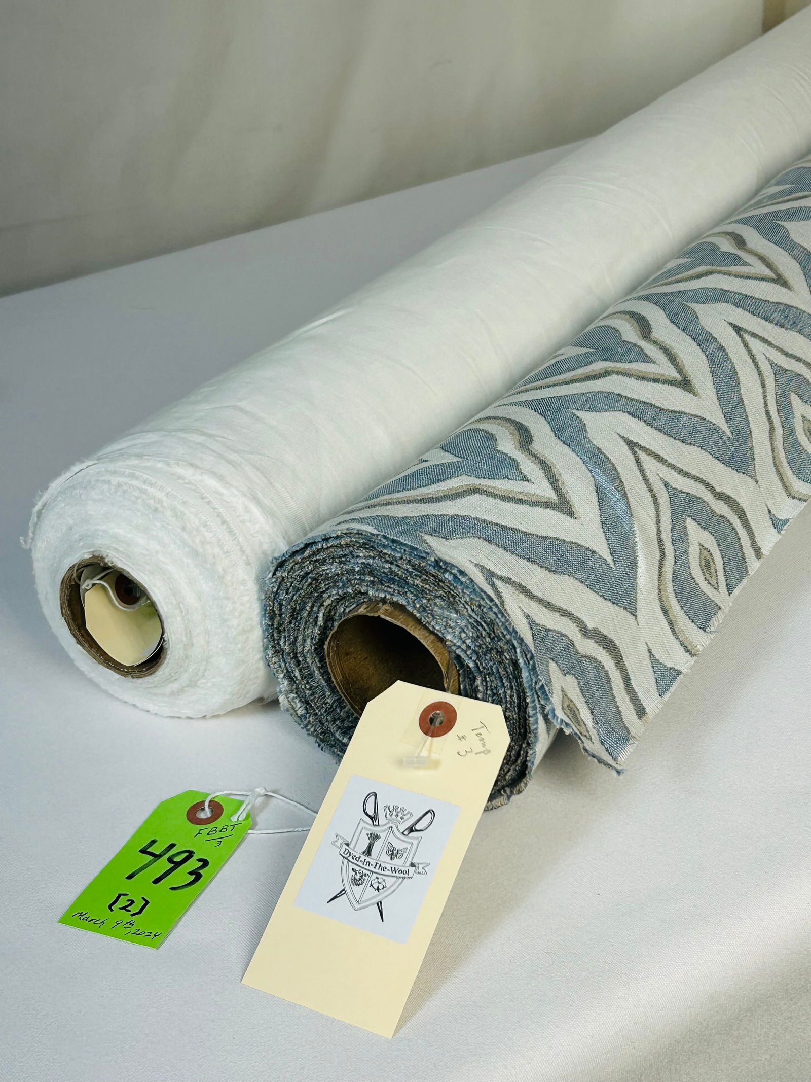 Holland & Sherry Linen Double Cloth and White Line (1 of 5)