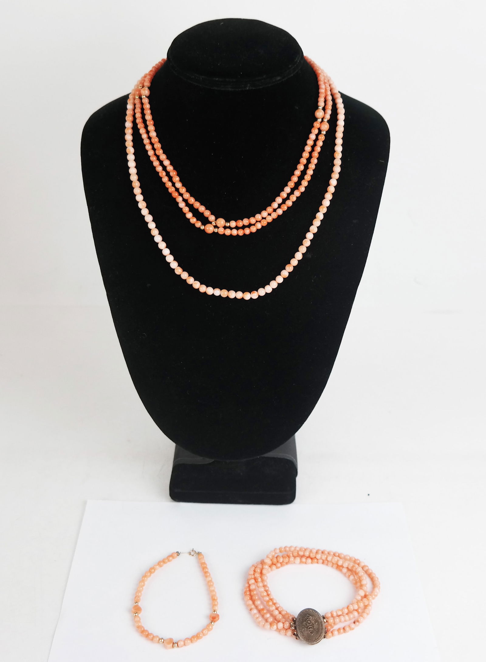 Four Coral Necklaces and Bracelets (1 of 15)