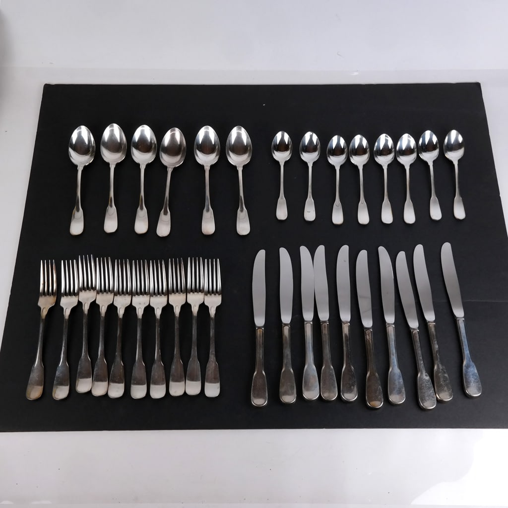 34-Pc. Silver Plate Partial Flatware Set (1 of 11)