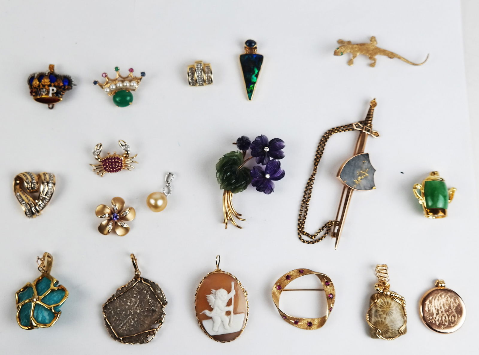 Group of 17 Assorted Gold Pins & Pendants (1 of 15)