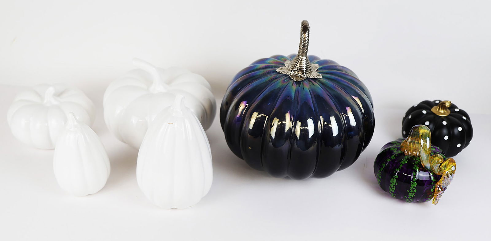 Group of Gourd and Pumpkin-Form Decorative Items (1 of 7)