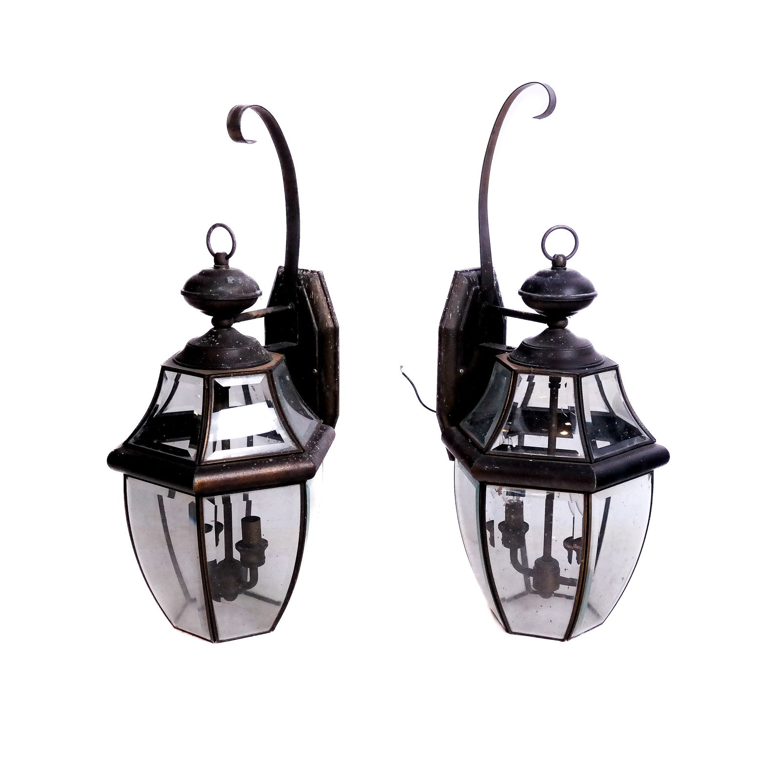 Pair of Hexagonal Coach Lamps: Pair of hexagonal coach lamps. [23 1/2" H x 10" W x 10" D].