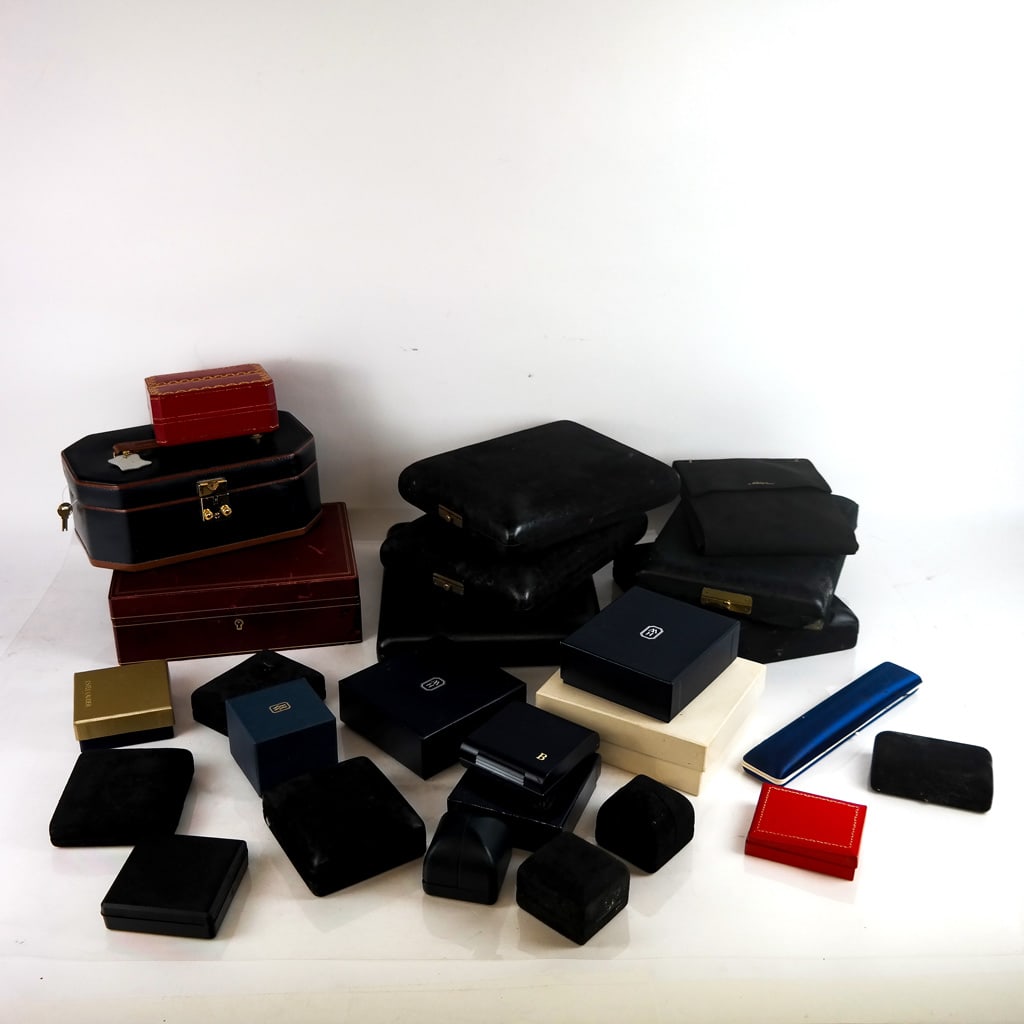 Group of Signed Jewelry Boxes (15+) (1 of 10)