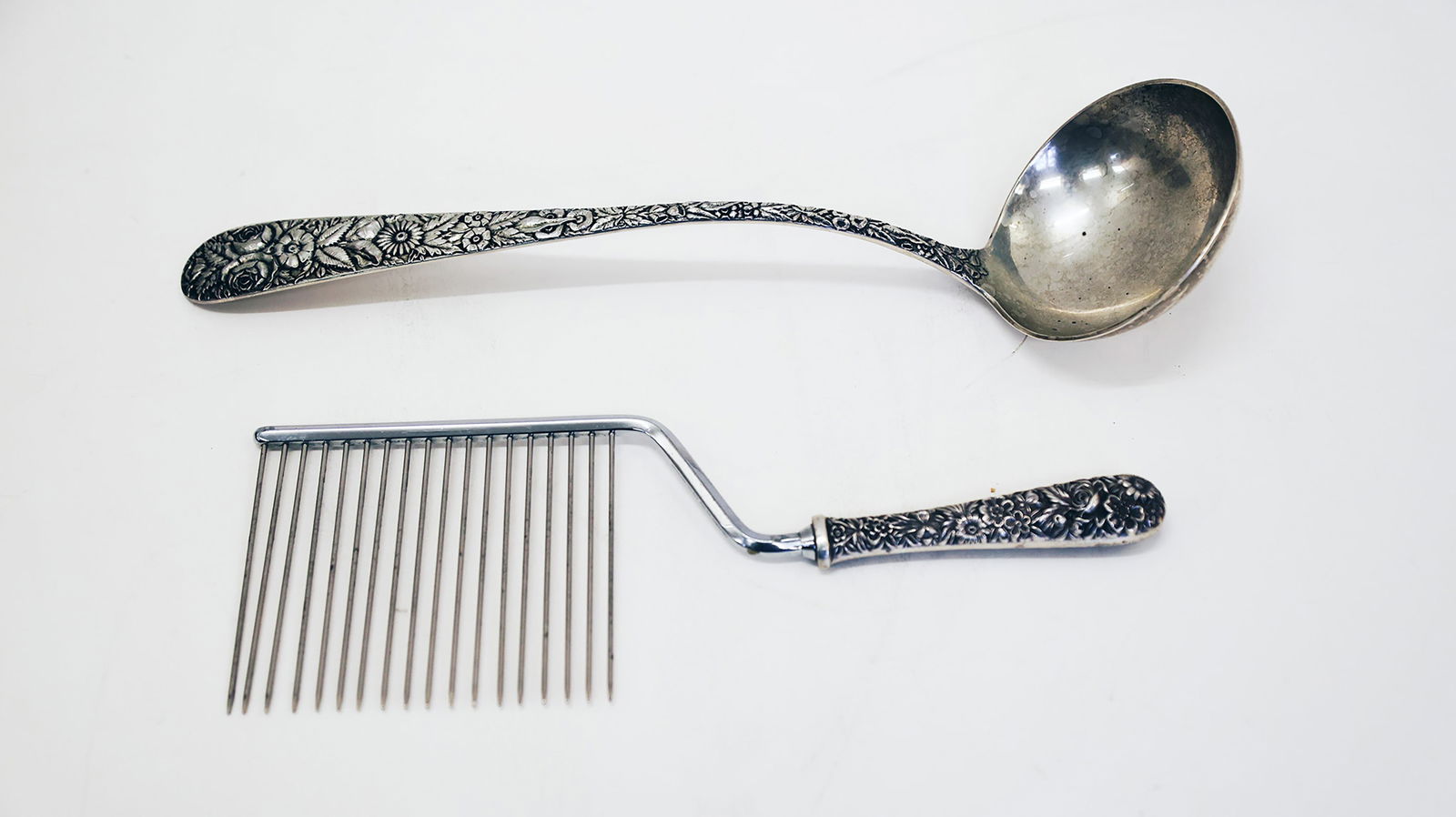 Two S. Kirk & Son Serving Articles (1 of 12)