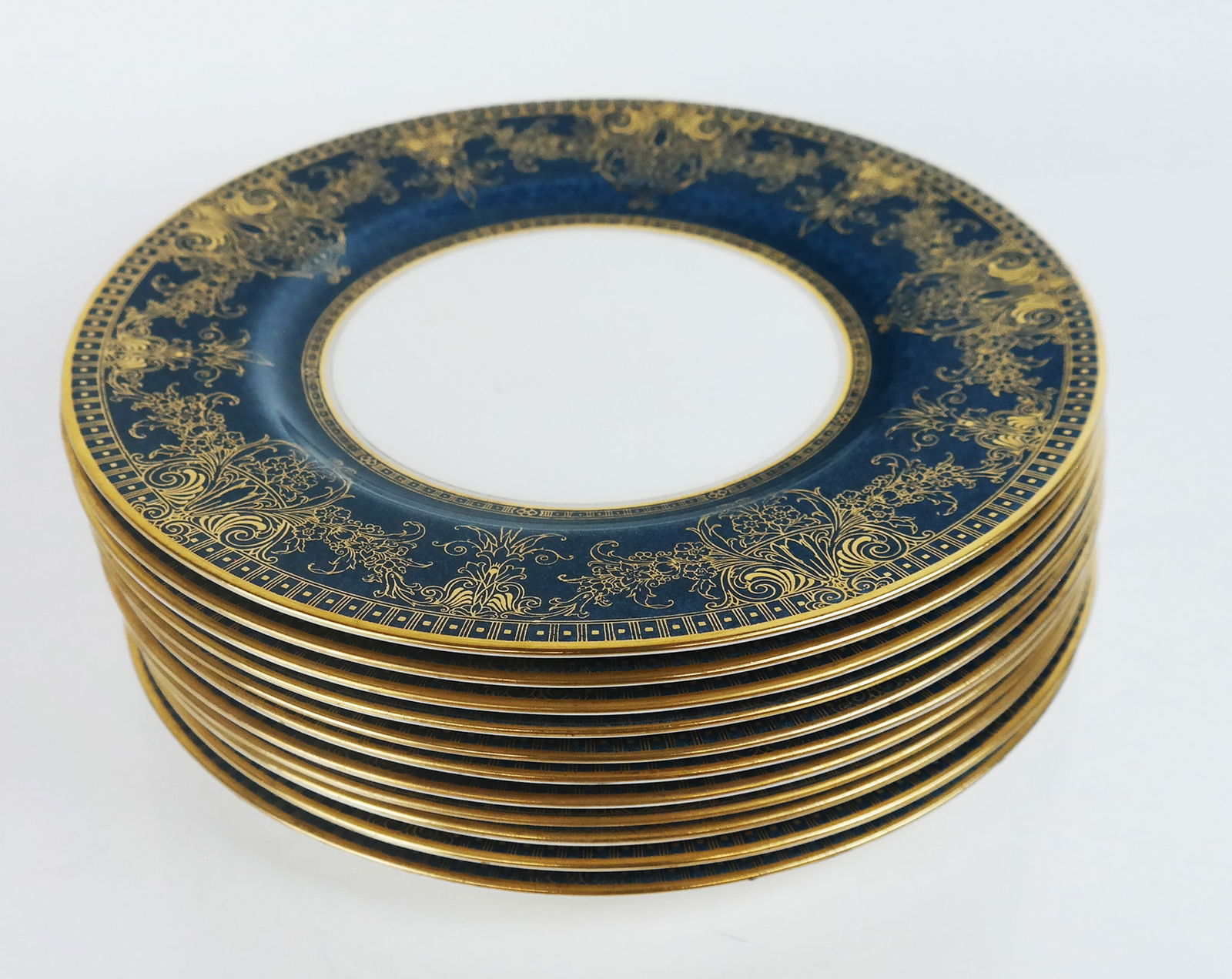 Set of 11 Royal Worcester Dinner Plates (1 of 7)