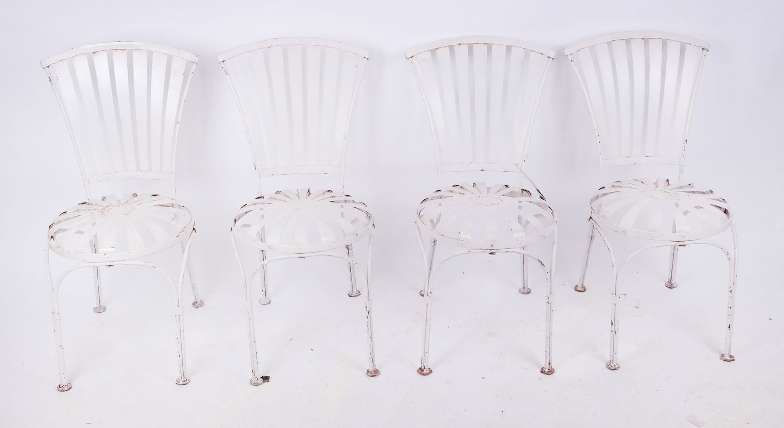 Set of 4 Painted Metal Garden Chairs (1 of 8)
