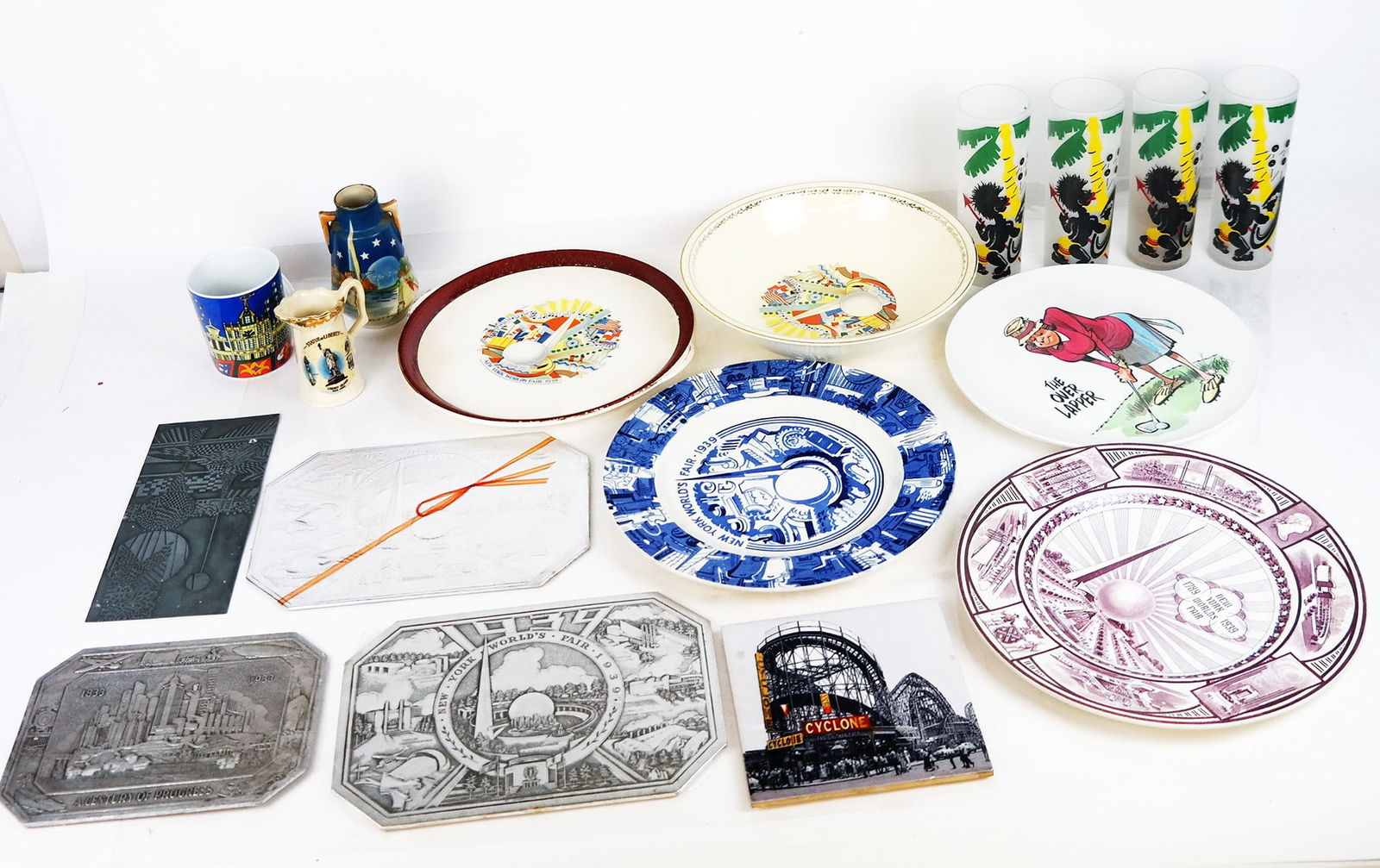 Assembled Group of Decorative Items (16) (1 of 12)