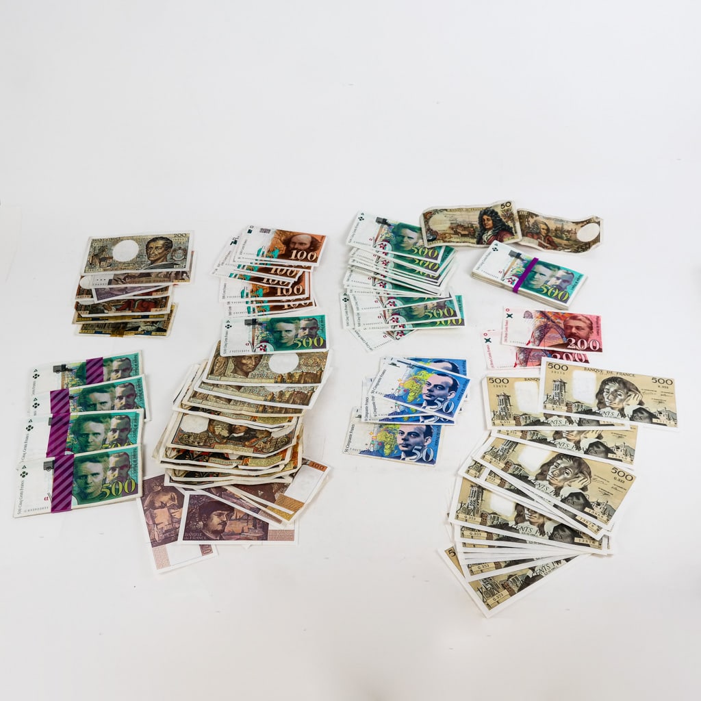 Collectible Obsolete French Paper Currency Group (1 of 9)