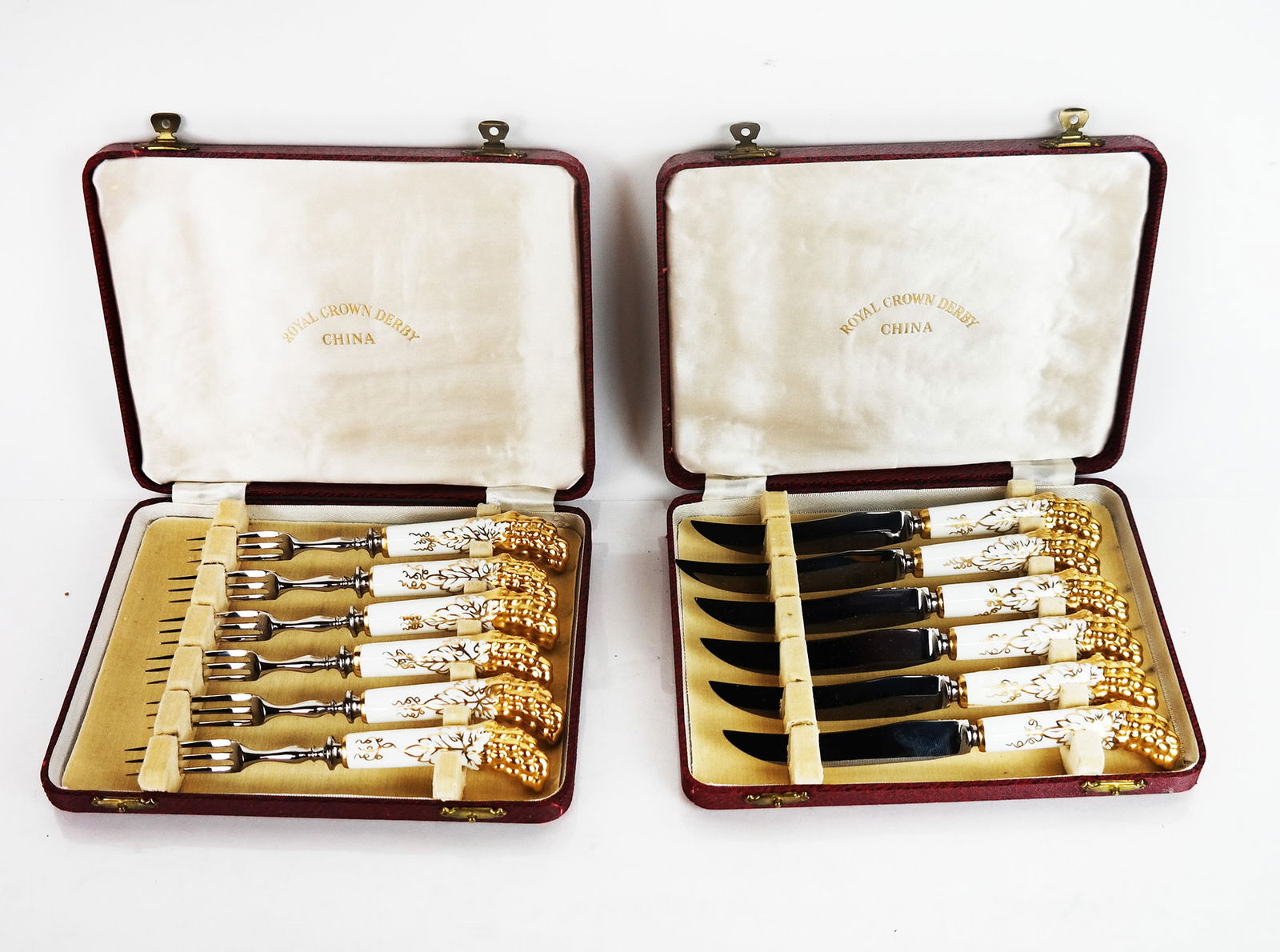 12-Pc. Royal Crown Derby Fish Set (1 of 9)