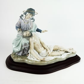 Lladro Spanish Porcelain "Pieta" Sculpture