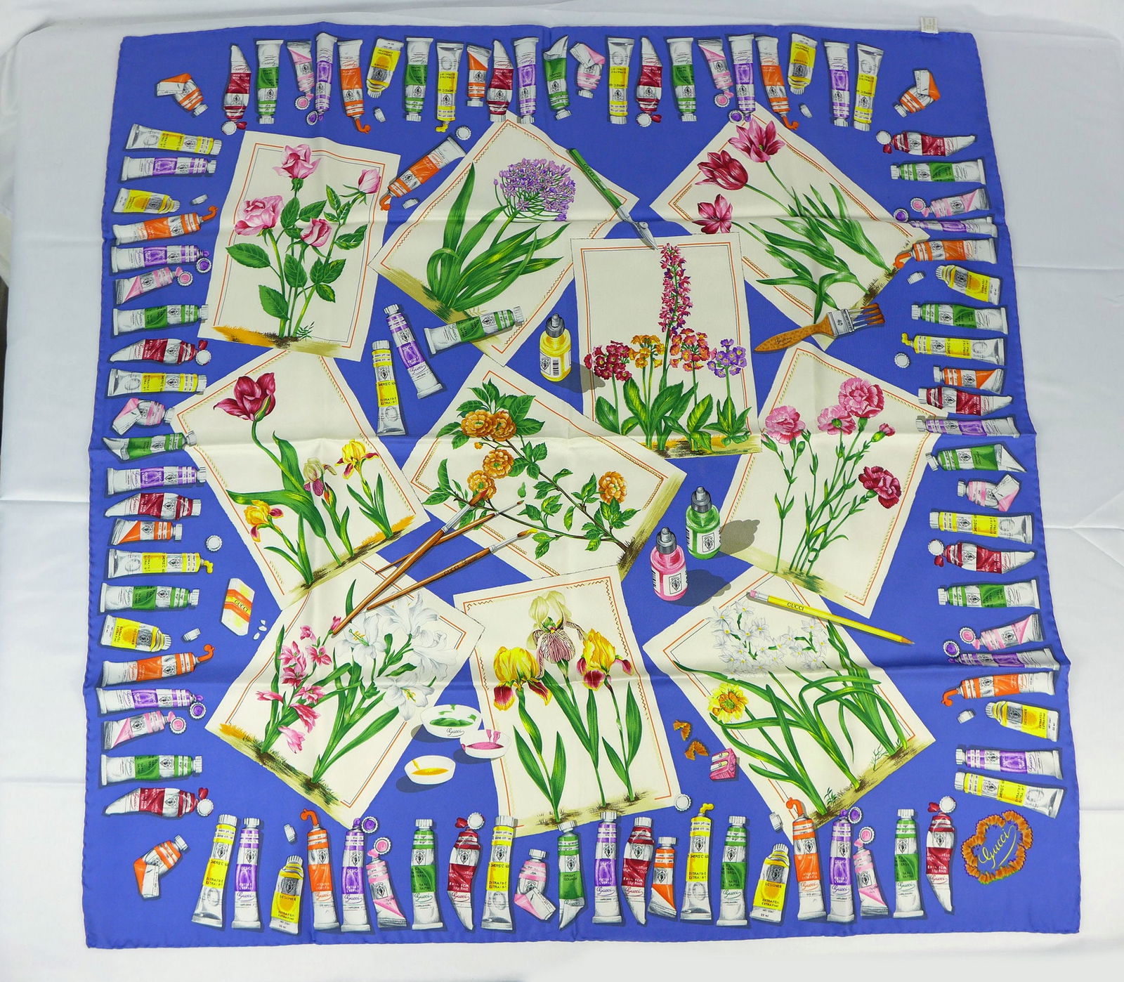 Vintage Gucci Italy Silk scarf with ox "Paint tubes" (1 of 10)