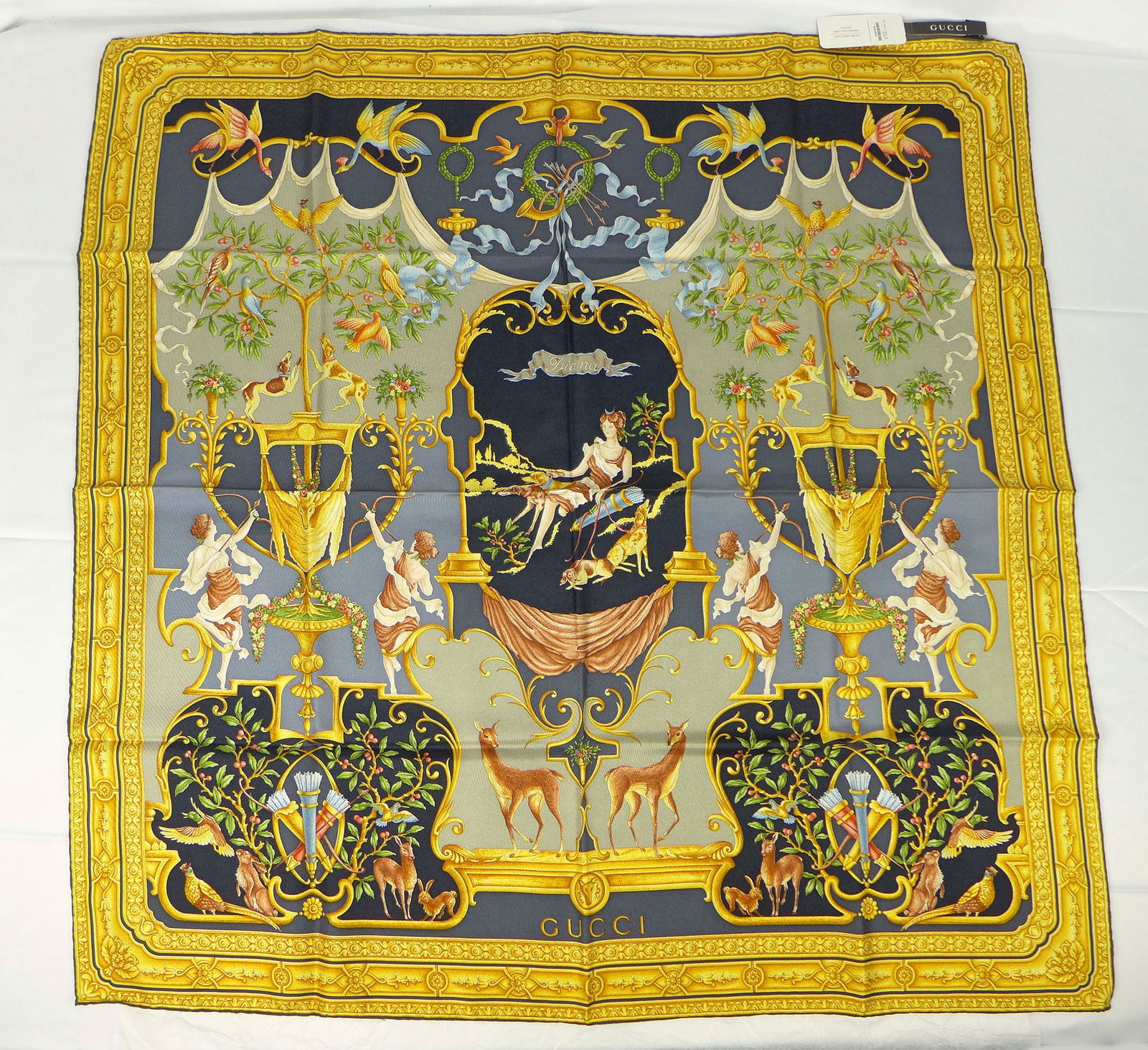 Vintage Gucci Italy Silk scarf New with tags and box "Diana" (1 of 9)