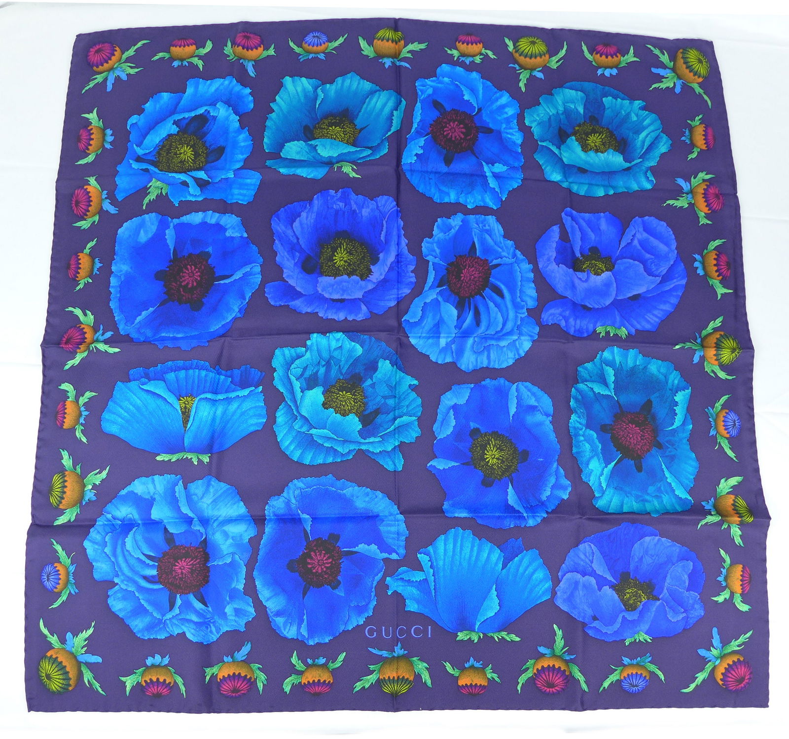 Vintage Gucci Italy Silk scarf New with tags and box "Blue Poppy" (1 of 9)