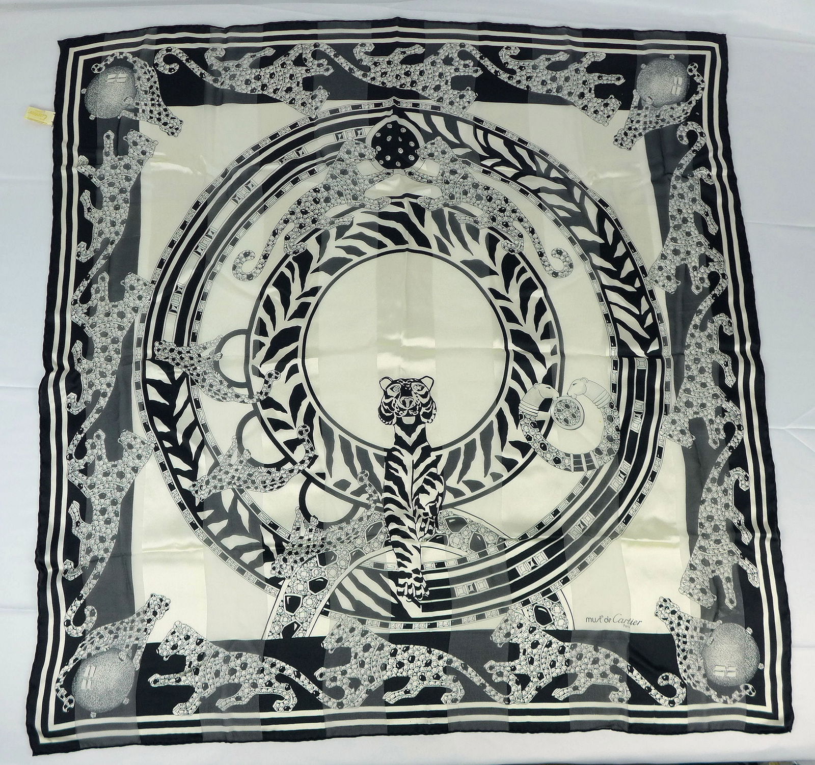 Vintage Must de Cartier Paris Silk scarf with box "Panthere Jewels" (1 of 13)
