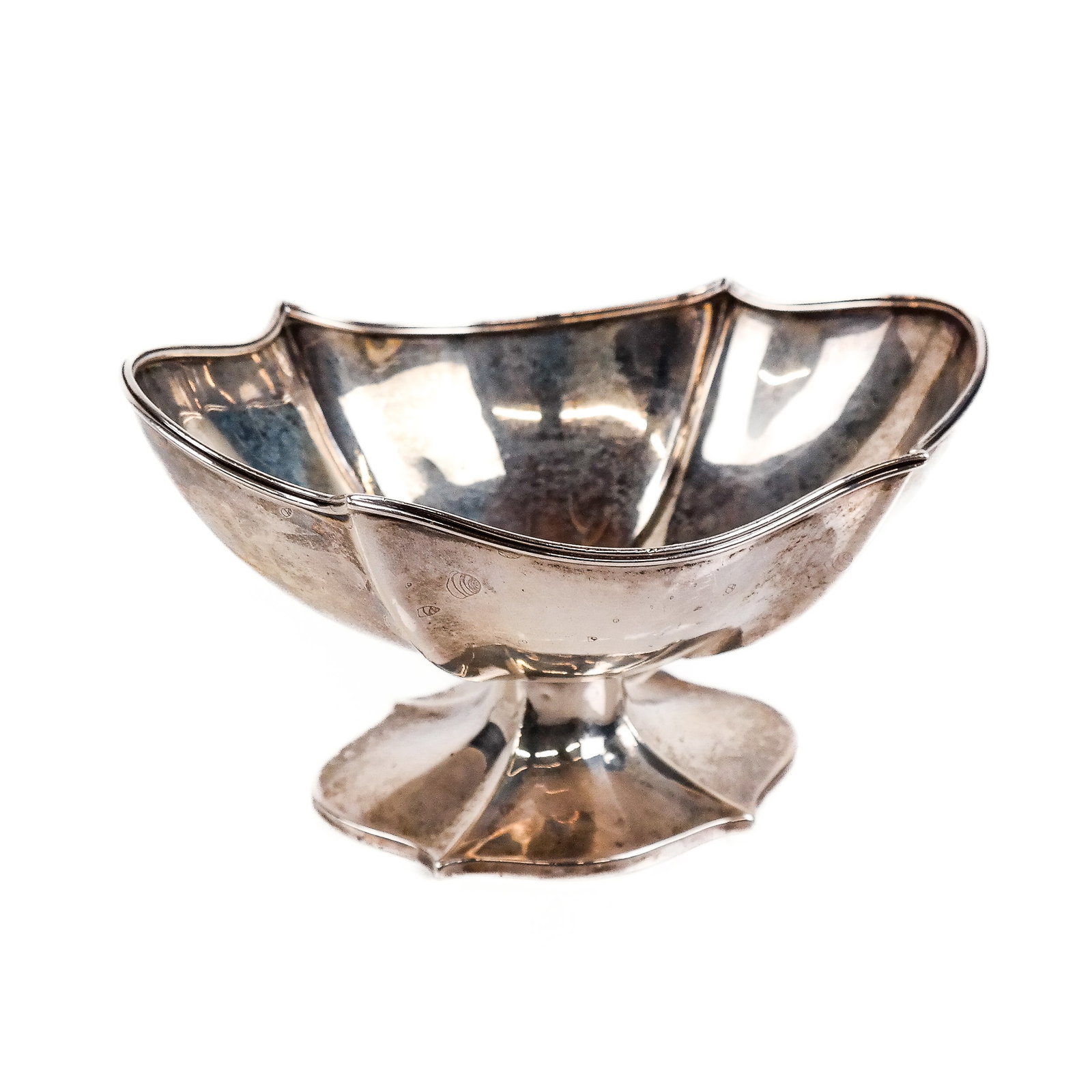 Sterling Silver Compote: Sterling silver compote with scallop bowl and foot. 3.97 ozt. inclusive. [3 1/2" H].