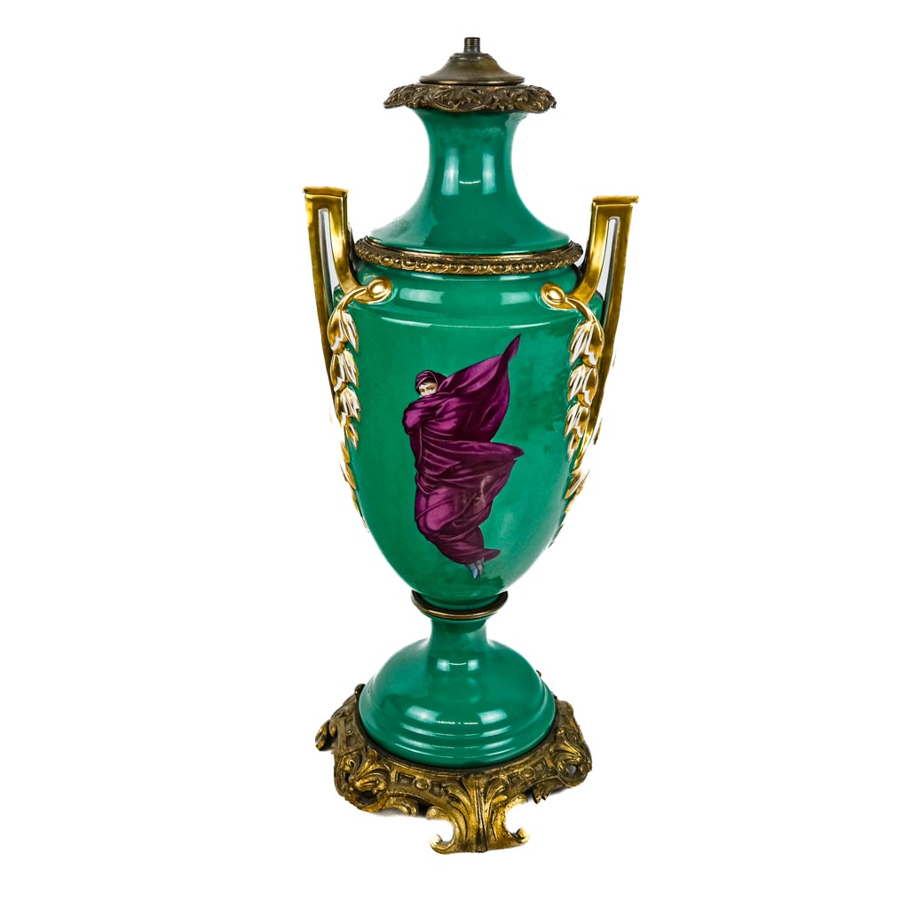 French Porcelain and Gilt Metal Lamp (1 of 10)