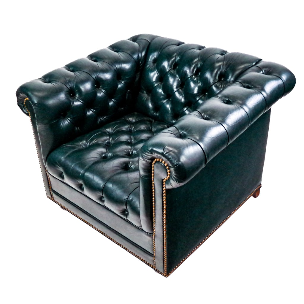 Georgian-Style Tufted Chesterfield Armchair (1 of 10)