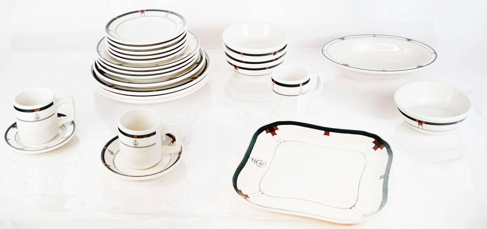 Roycroft Arts & Crafts Buffalo Pottery Dinnerware (1 of 15)