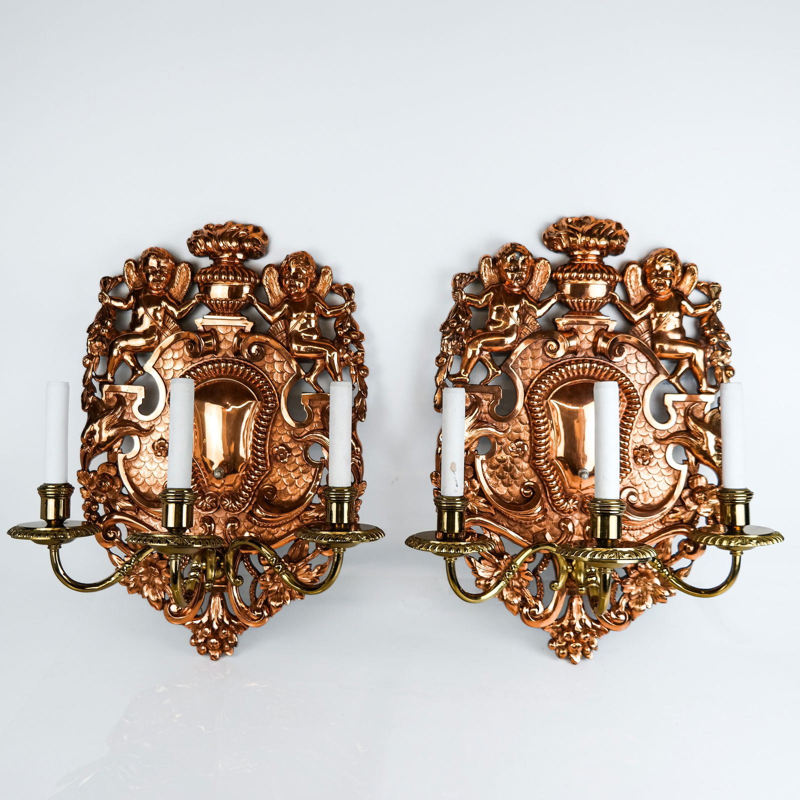 Pair of Rococo-Style Figural Tole Lamps (1 of 14)