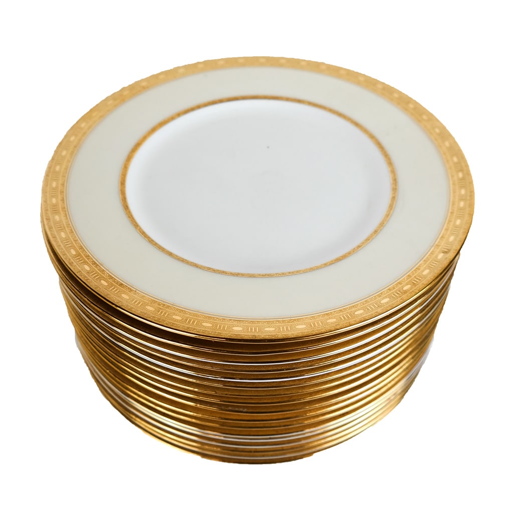 Mintons Gilt-Decorated Dinner Plates (17) (1 of 8)