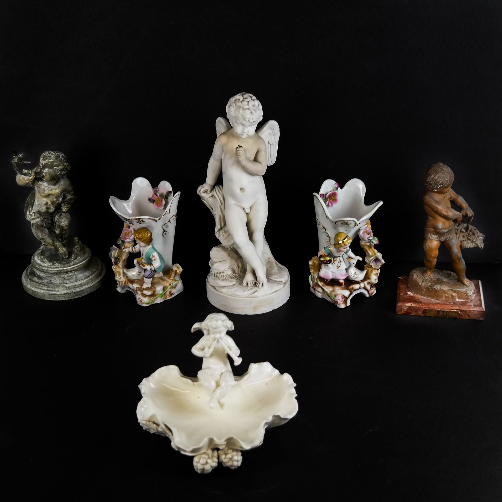 Group of Putti Motif Decorative Articles (1 of 15)