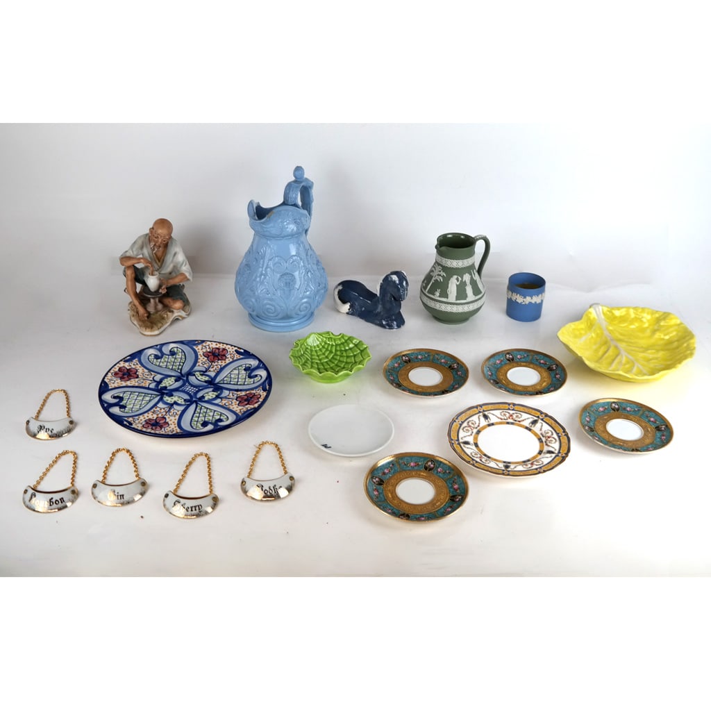 Assembled Group of Decorative Articles (18) (1 of 17)