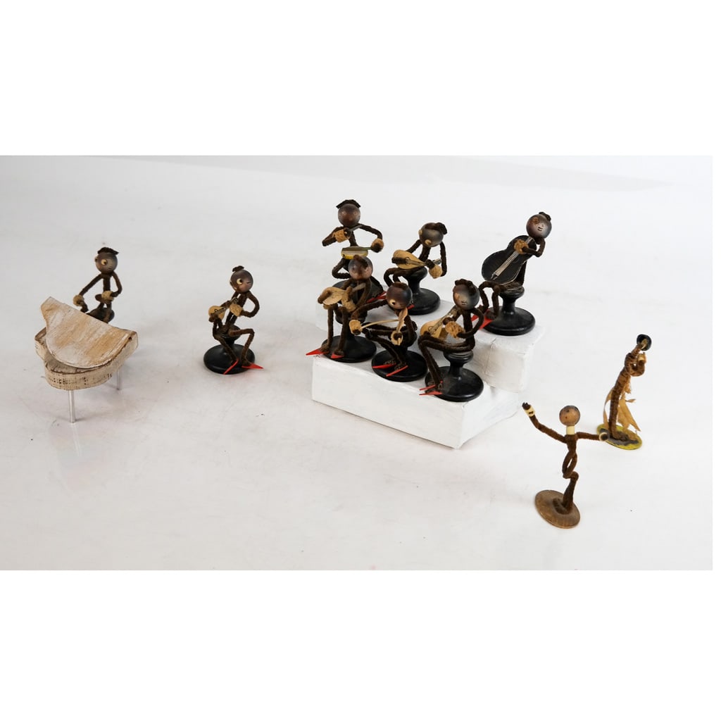 Outsider Art: Musicians & Dancer - Sculpture (1 of 9)