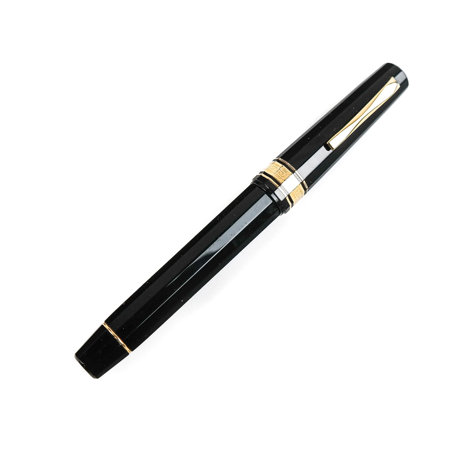 OMAS Extra Dodecagon Fountain Pen (1 of 10)