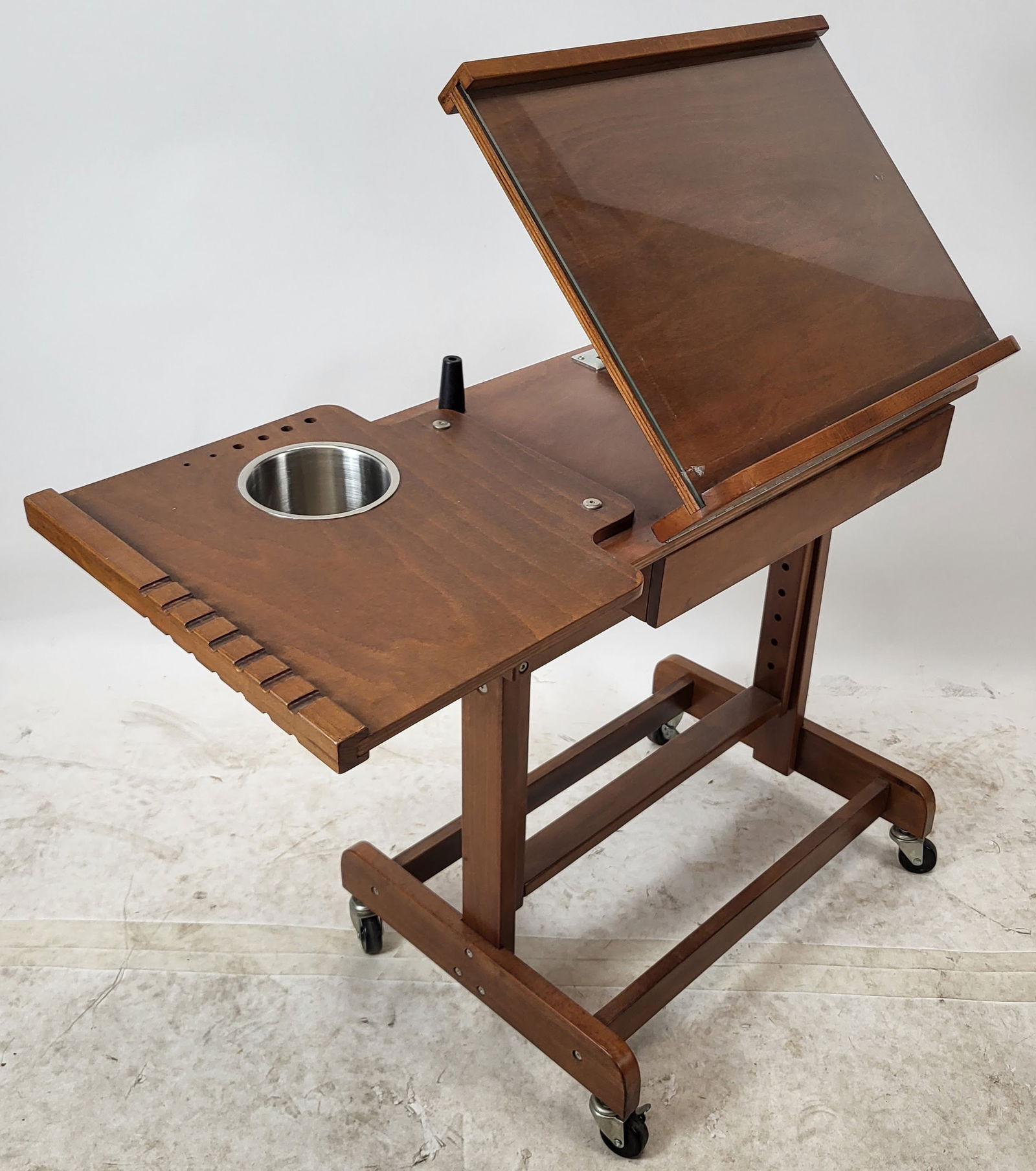 Artist's Work Table w/ Integral Easel (1 of 15)