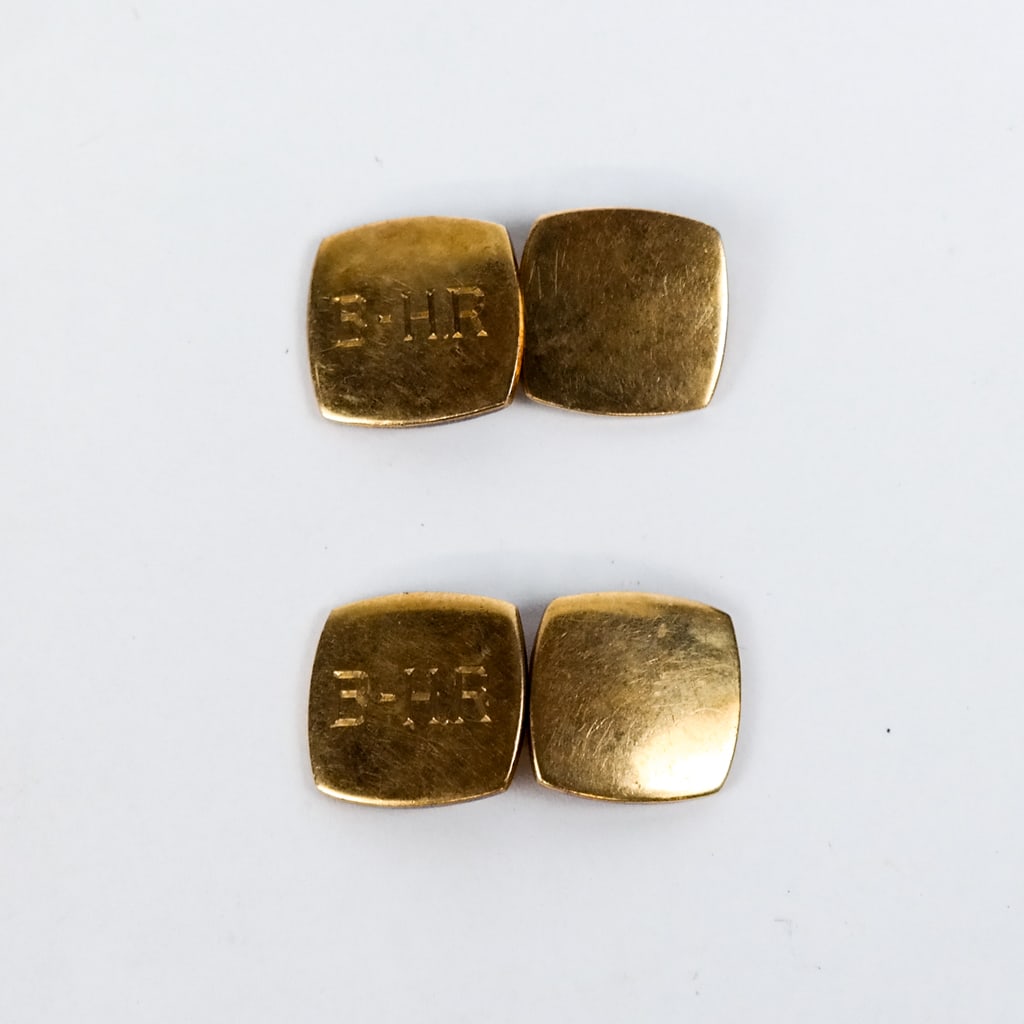 Pair of 14K Gold Cufflinks (1 of 6)