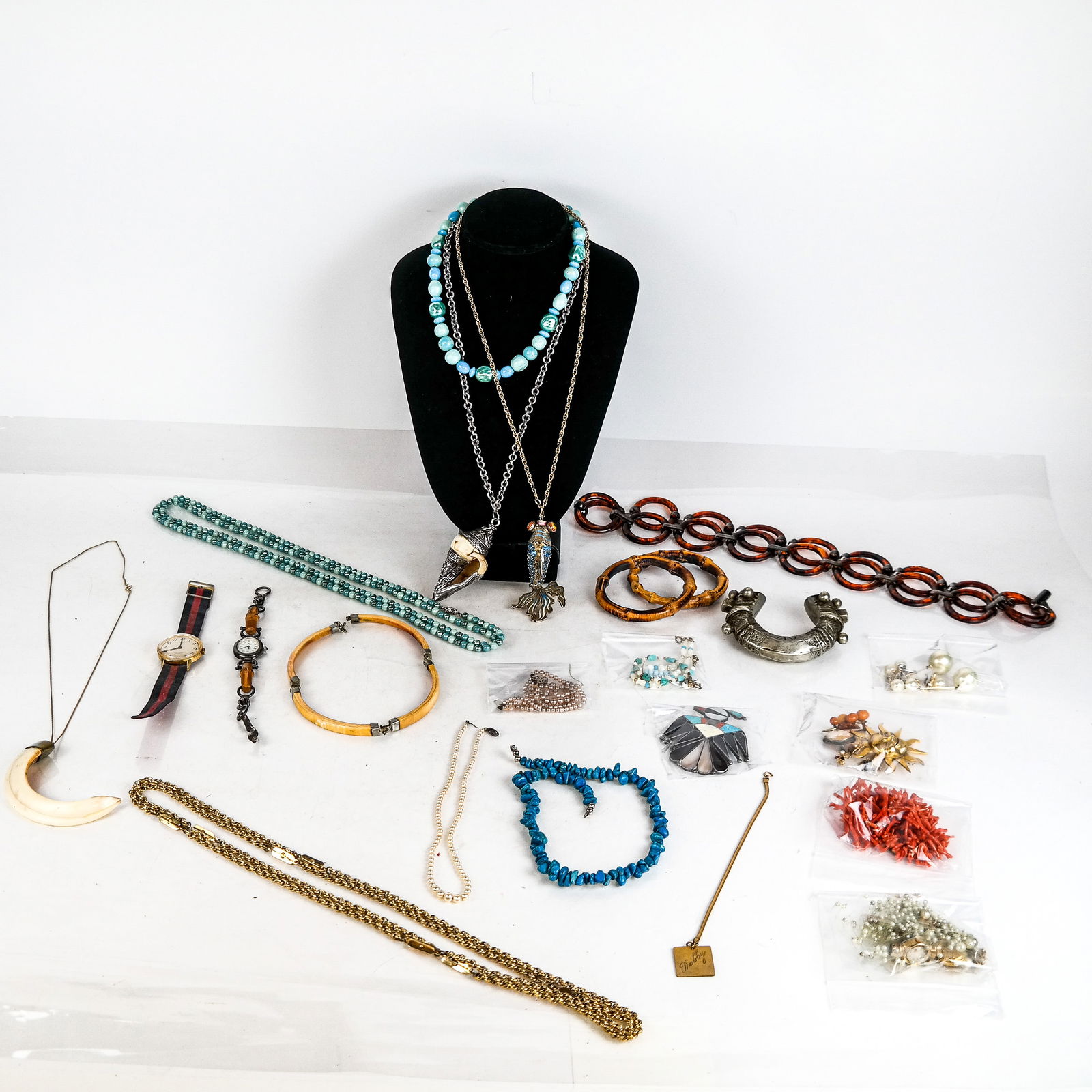 Miscellaneous Group of Jewelry and Fragments (1 of 15)