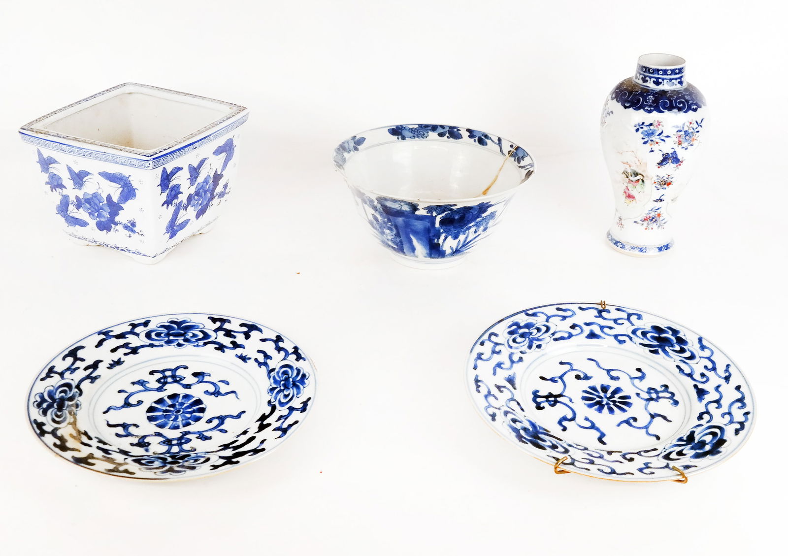 Group of Chinese Export Porcelain (1 of 15)