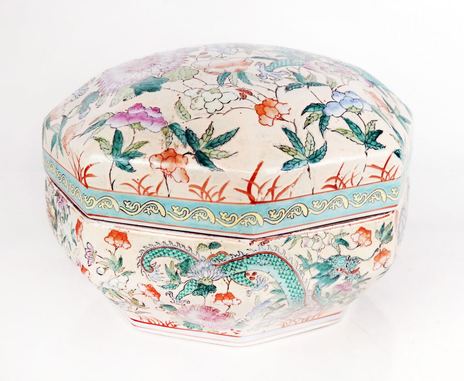 Large Chinese Polychrome Porcelain Covered Box (1 of 12)