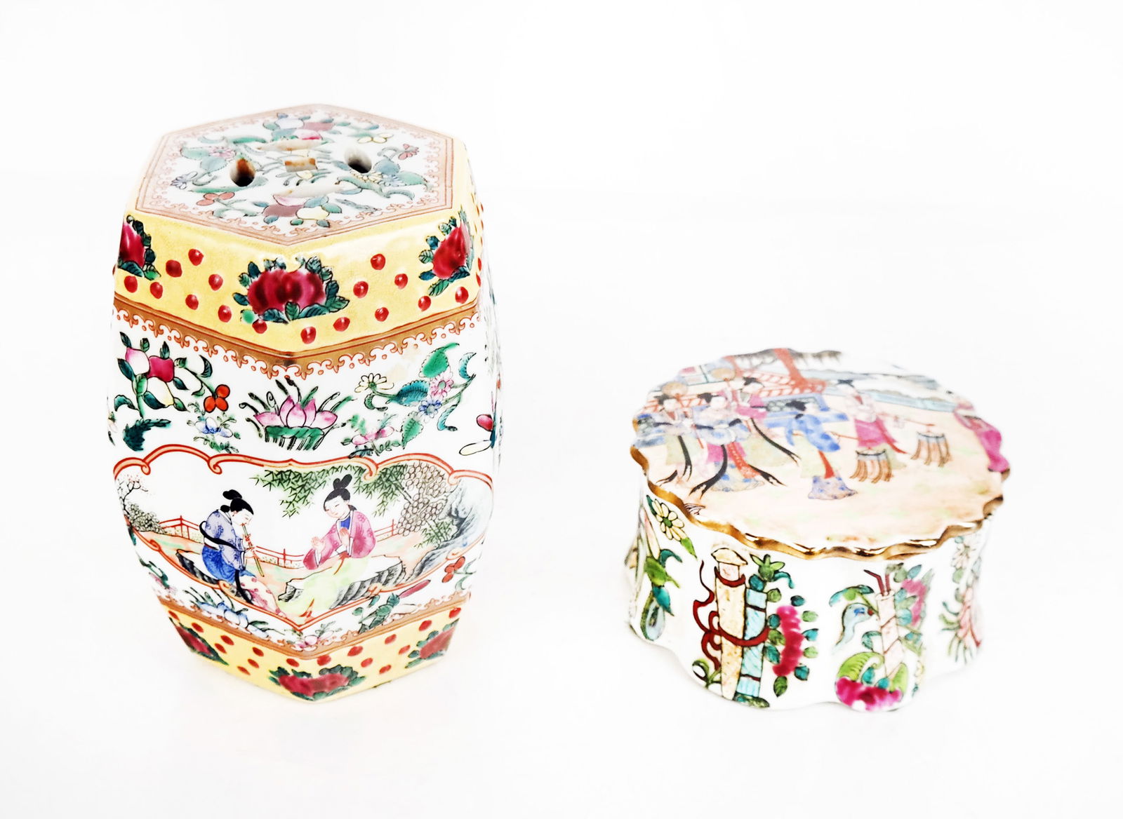 Two Chinese Export Porcelain Table Accessories (1 of 16)