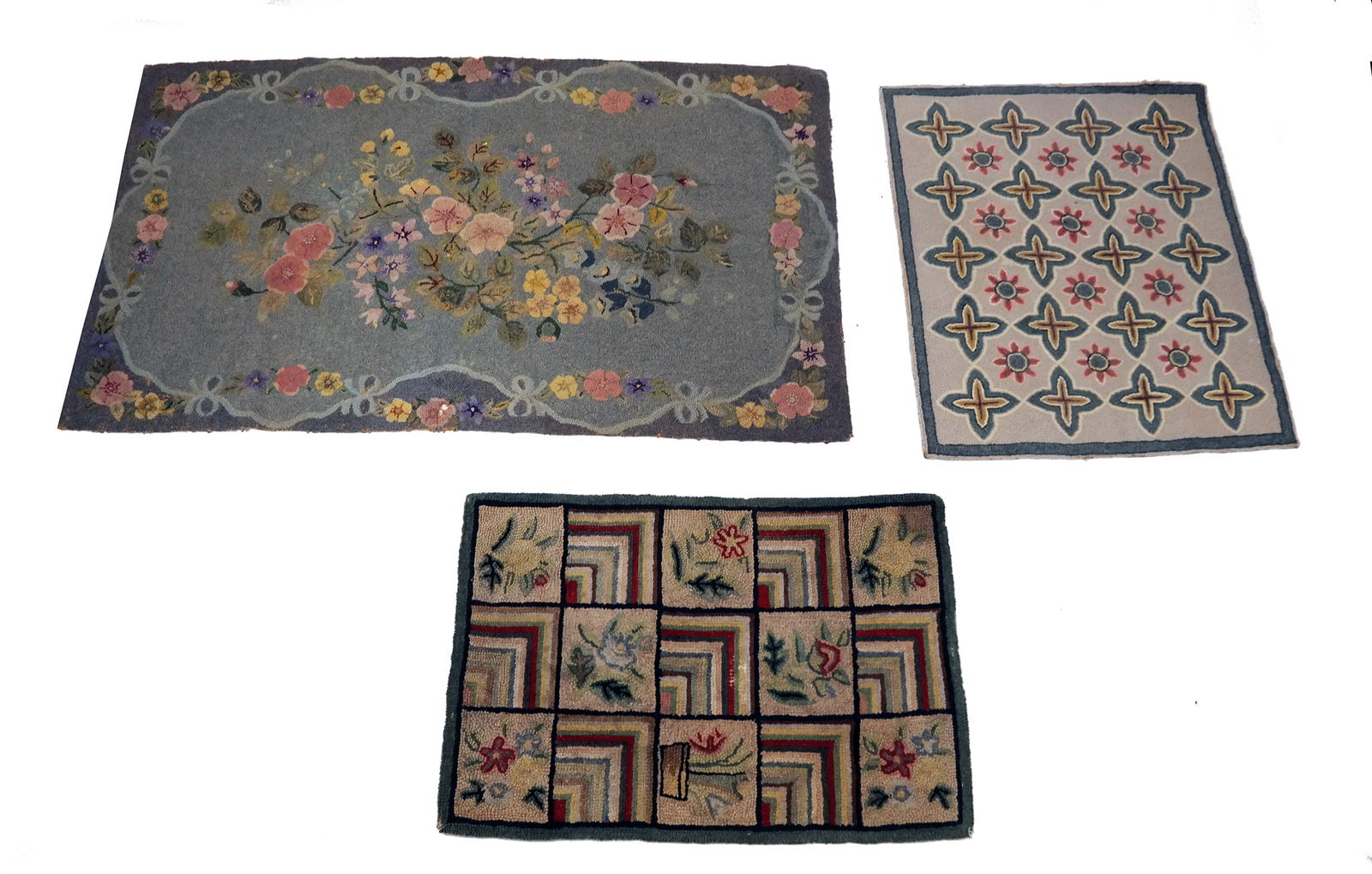 Three Vintage American Hook Rugs (1 of 15)