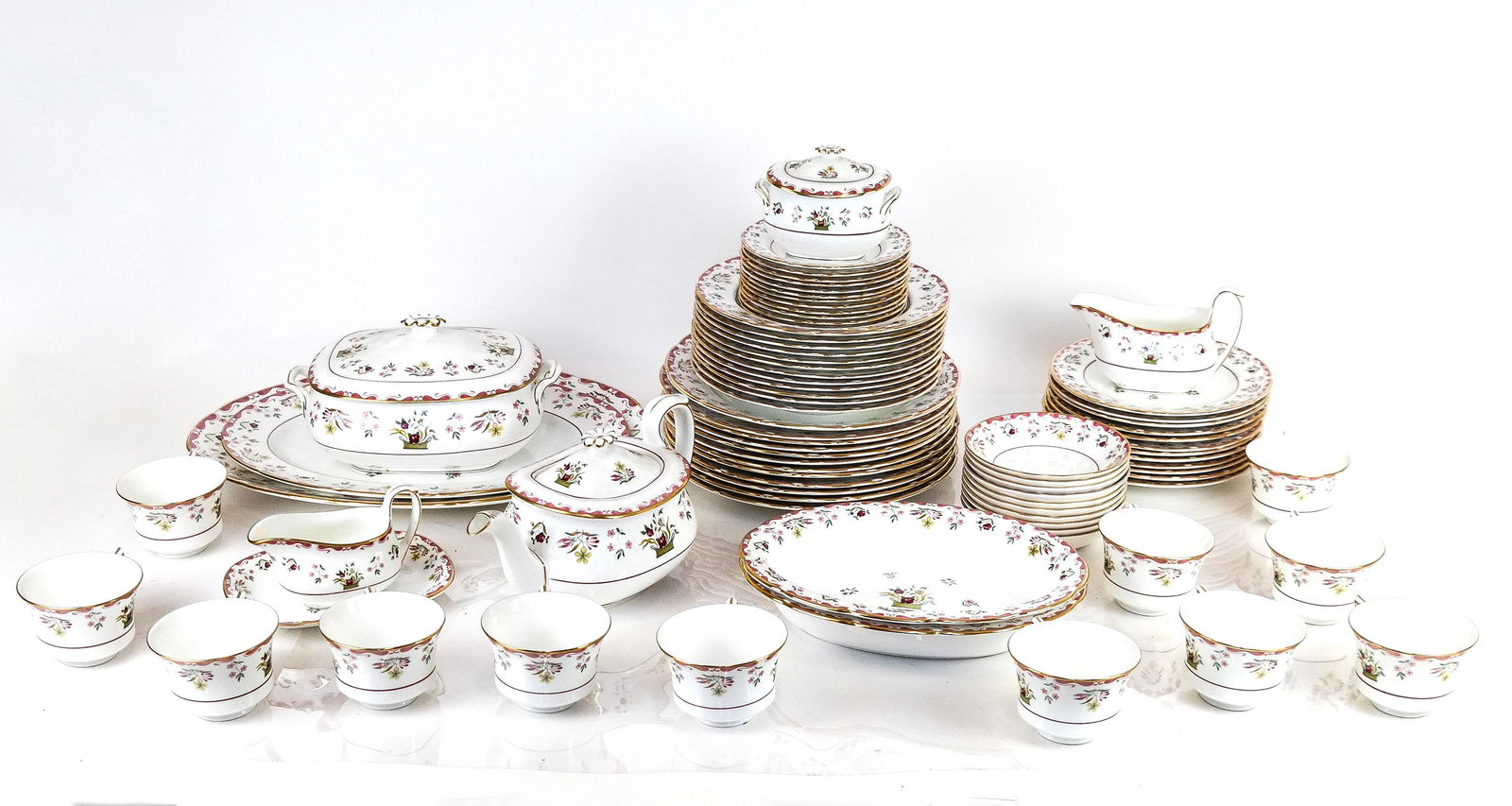 Wedgwood Bianca Williamsburg Partial Dinner Serv.: Wedgwood "Bianca Williamsburg" English bone china partial dinner service, comprising 12 dinner plates [11" Diam.], 12 soup bowls [9 1/4" Diam.], 12 salad plates [8 3/8" Diam.], 12 cups and 10 saucers,