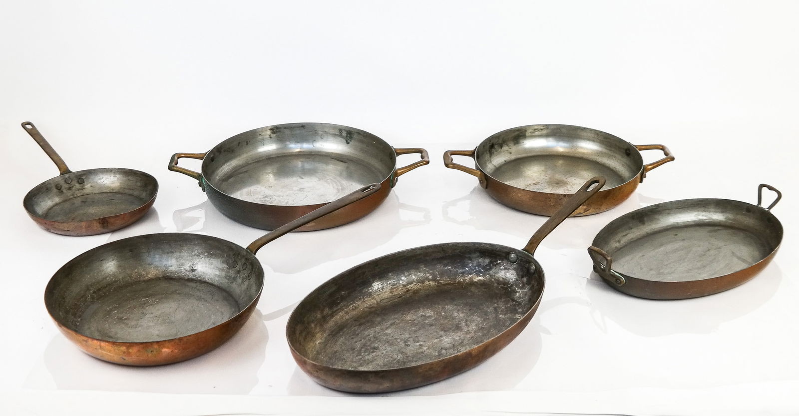 Vintage Copper and Metal Saucepans (6) (1 of 13)