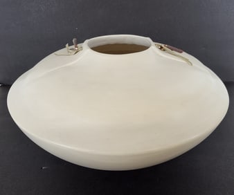 Jacquie STEVENS: Oblong White Ceramic Pot