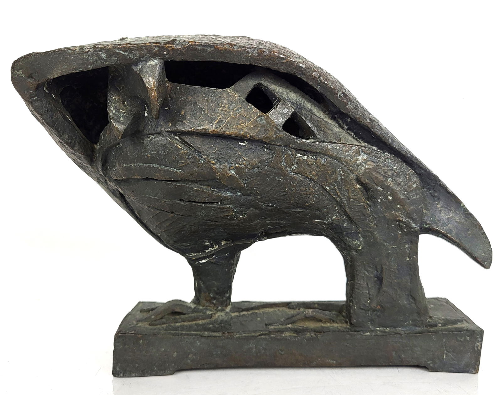 Lee BONTECOU Bird - Bronze: Lee Bontecou (1931-2022) Bird [H 7 1/2 x 10 x 4], mark to base, dark patina, executed in 1957-1958, this work is a unique cast. Provenance Private Collection Sotheby's, New York, October 5, 1988, lot