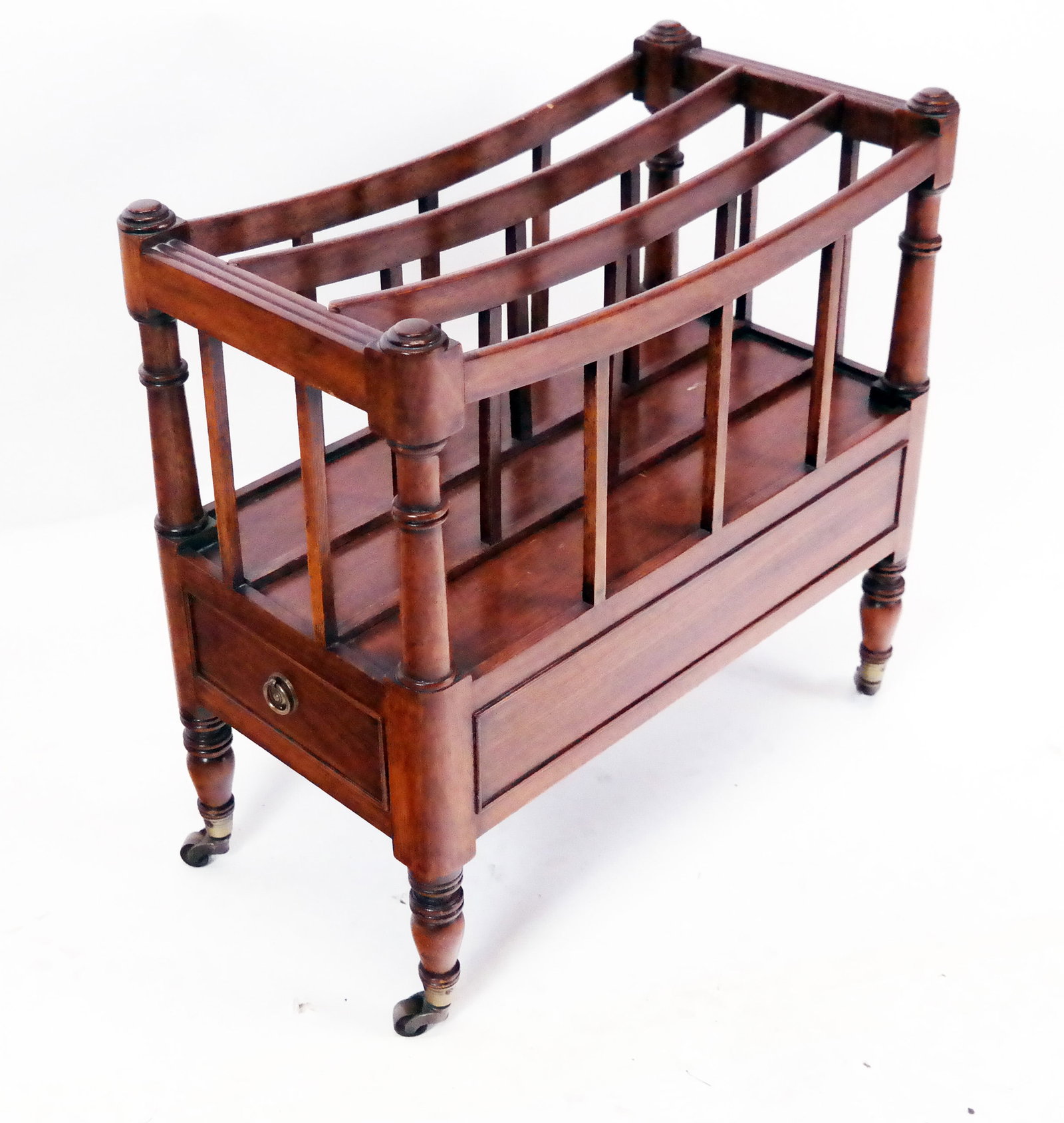 Georgian Mahogany Canterbury - Magazine Stand: Georgian-style mahogany canterbury, 20th century, with curved and turned supports. [19 1/2" H x 10 1/8" W x 19 1/2" D]. Wear and scratches. Condition reports and requests for additional photos cannot 