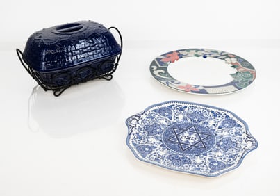 Mixed Group of Porcelain Serveware (3)