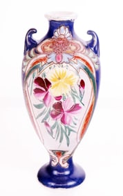 Satsuma Moriage Vase