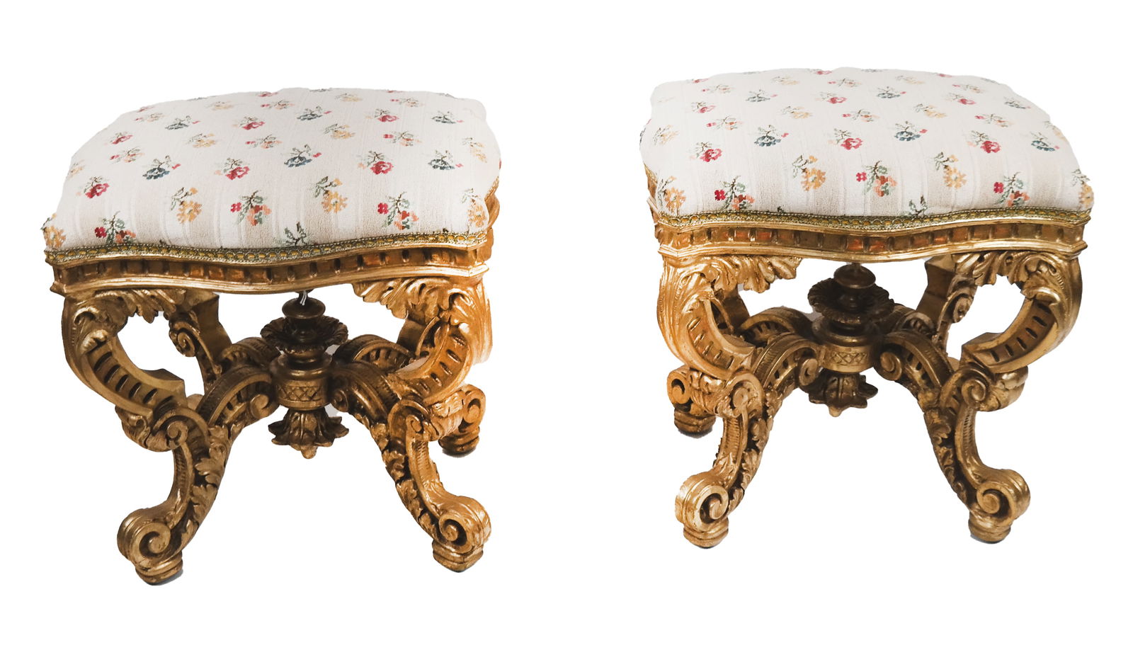 Pair of Venetian Rococo Carved and Gilded Benches (1 of 11)