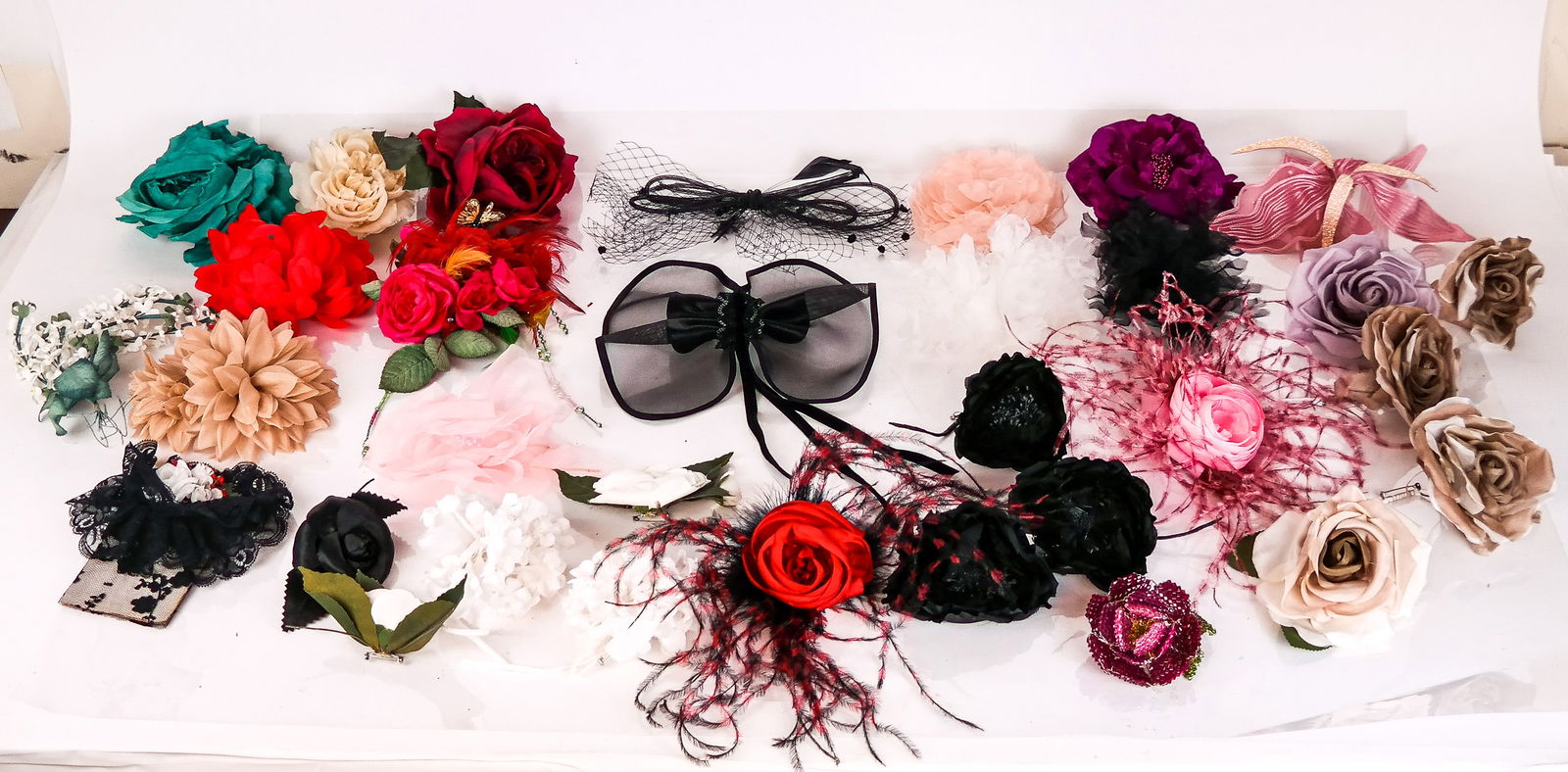 Patricia Underwood and other Silk Flower Pins (39): 39 Patricia Underwood and other silk flower pins. Includes ten silk flower pins from Patricia Underwood (three champagne, three black, one black/organza, one white/organza, one tan ombre, one pink chi