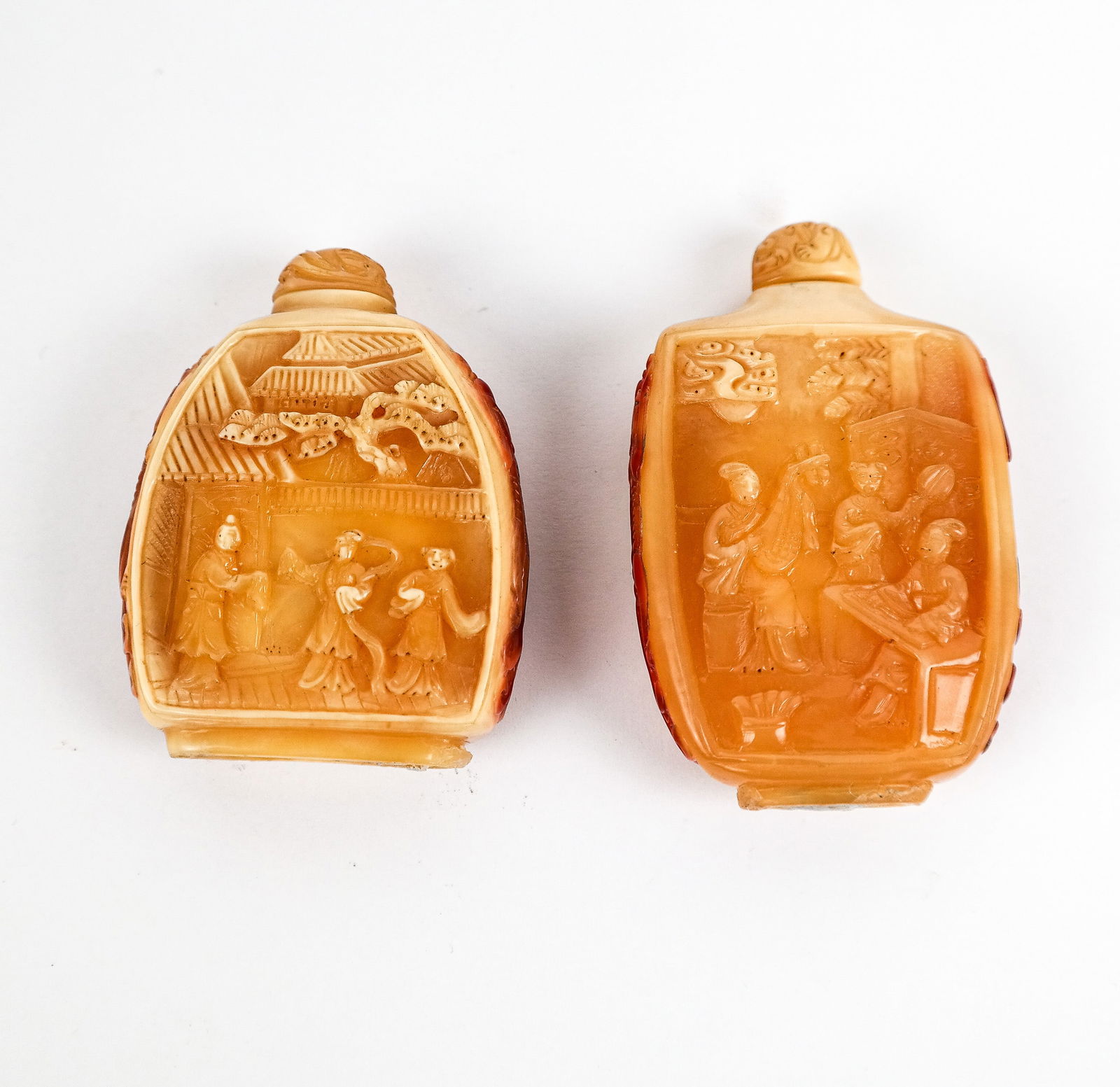 Chinese Carved Agate Snuff Bottles (2) (1 of 12)