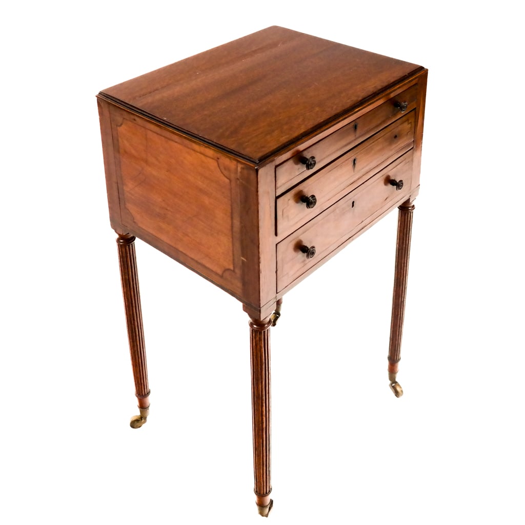 English Sheraton 3-Drawer Stand (1 of 9)