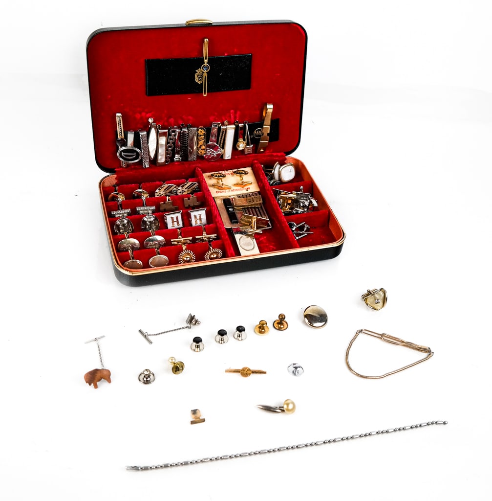 Cufflinks, Tie Bars & Accessories (70) (1 of 12)