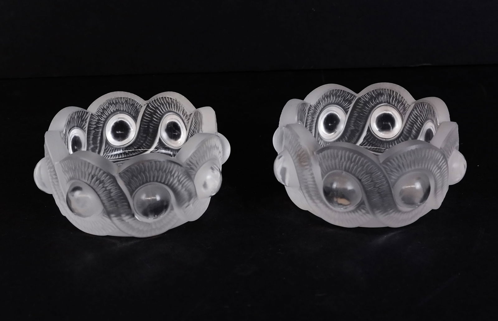 Lalique "Gao" Ashtrays (2) (1 of 9)